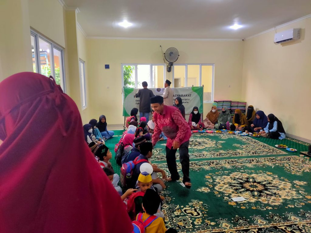 Lakukan PKM, Mahasiswa Program Studi Ilmu Al-Qur’an dan Tafsir Mengajar di Mughni Mengaji