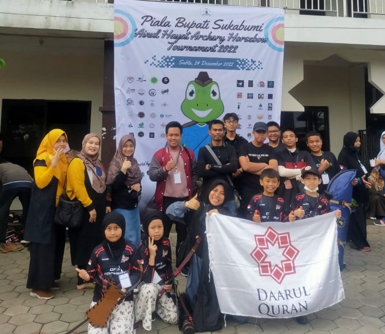 Mahasiswa IAT IDAQU  Mengikuti Lomba Panahan Tradisional Memperebutkan Piala Bupati Sukabumi