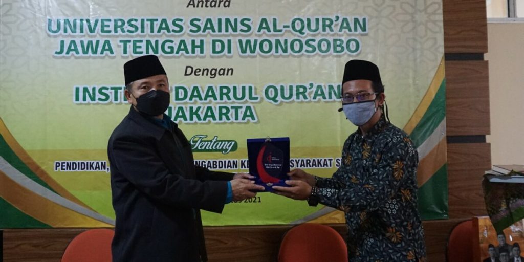 Kaprodi IAT Bersama Dekan Fakultas Ushuluddin Idaqu Melakukan Kunjungan ke UNSIQ Wonosobo