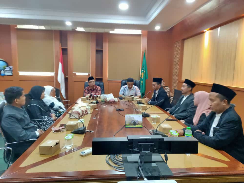 Prodi Ilmu Al-Quran dan Tafsir ikut serta dalam kunjungan ke Lajnah Pentashihan Mushaf Al-Quran Indonesia