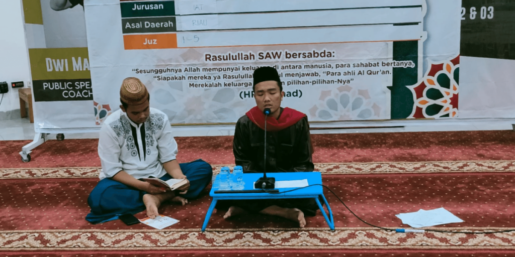 Mahasiswa IAT Idaqu Mengikuti Tasmi’ Al-Quran Sebagai Penguatan Hafalan