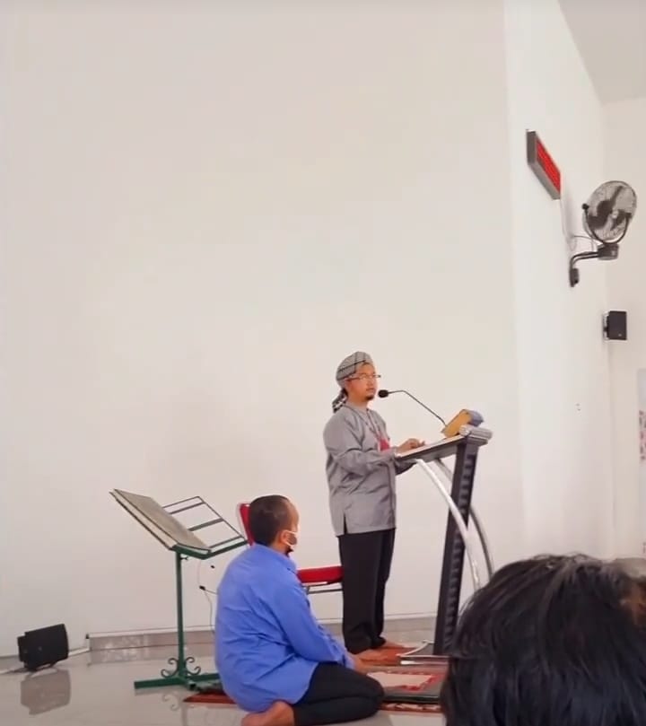 Dosen IAT Menyampaikan Tausyiah di Masjid Al-Anwar Idaqu Jakarta